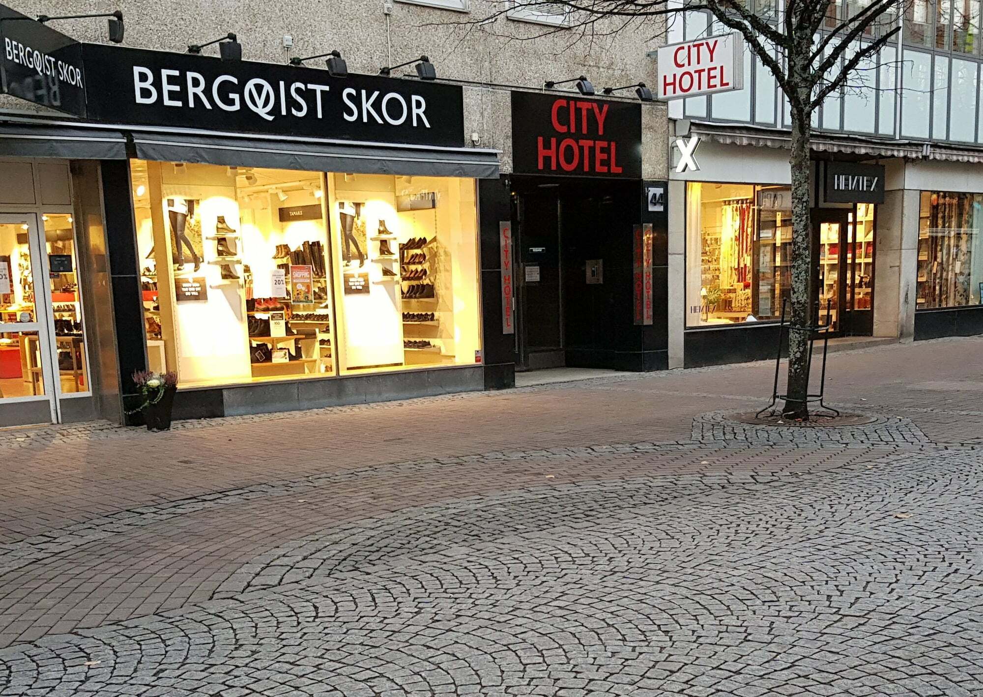 City Hotel Kristinehamn Esterno foto